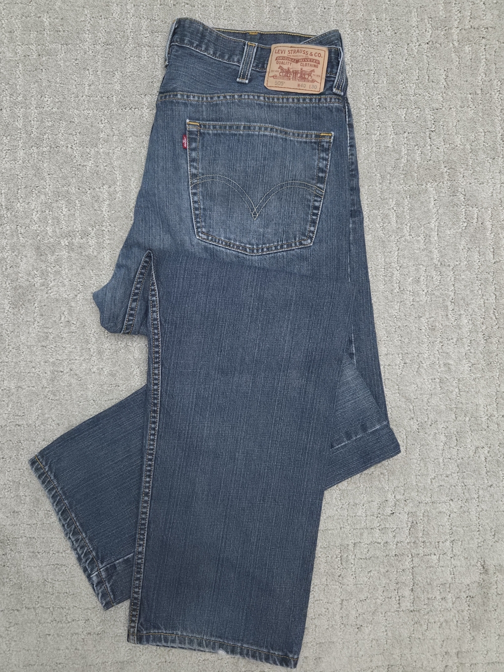 Levi's 505 Regular Fit Straight Leg Jeans Mens Size 40x30 Medium Wash Denim